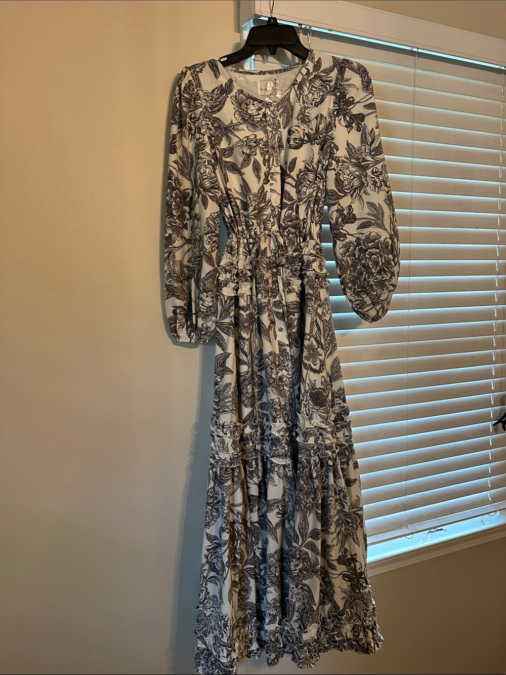Dainty Jewells Black & White Floral Maxi Dress